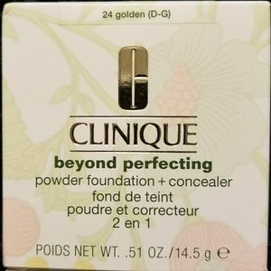 Clinique Beyond Perfecting Powder Foundation + Con